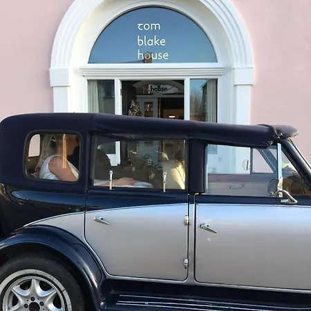 Bed and Breakfast Tom Blake House 4*