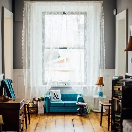 Bed & Breakfast Tom Blake House *