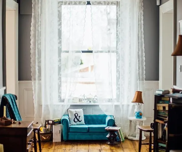 Bed & Breakfast Tom Blake House 4*